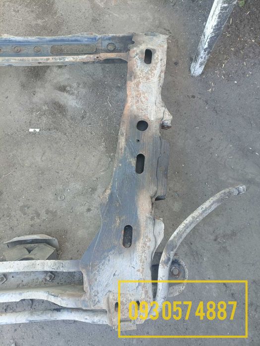 Підрамник передній Рено 9, 11 передня балка Renault 9 11 19