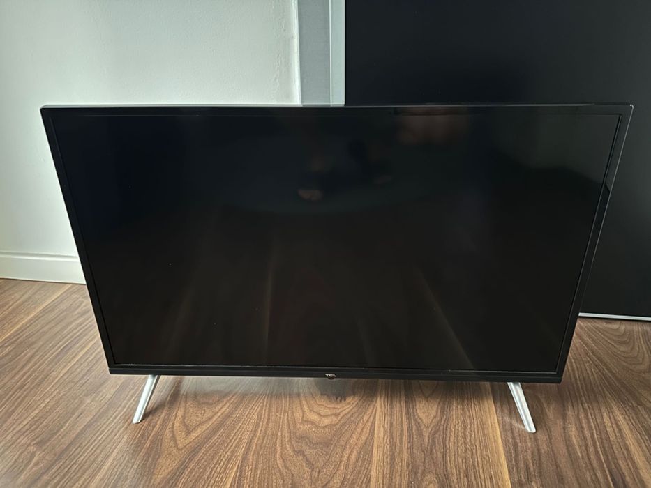 TV TCL 32D4300 LED 32" 81cm Como Nova