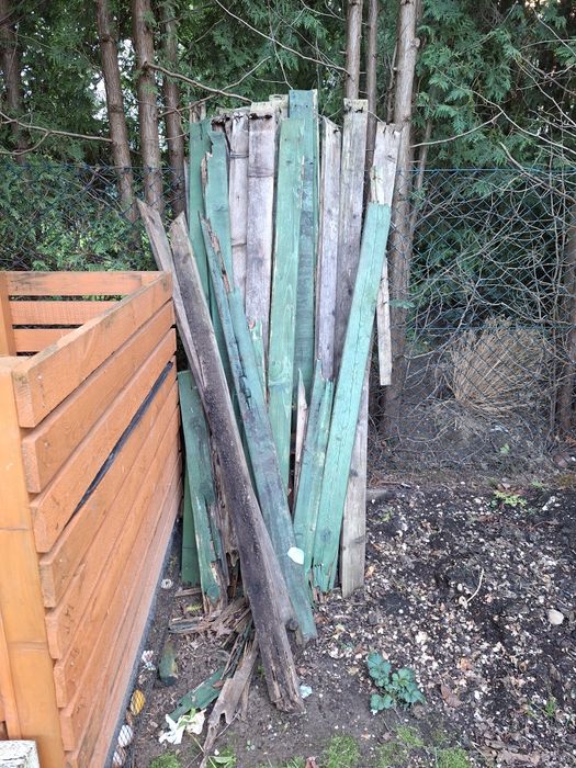 Deski z rozbiórki kompostownika