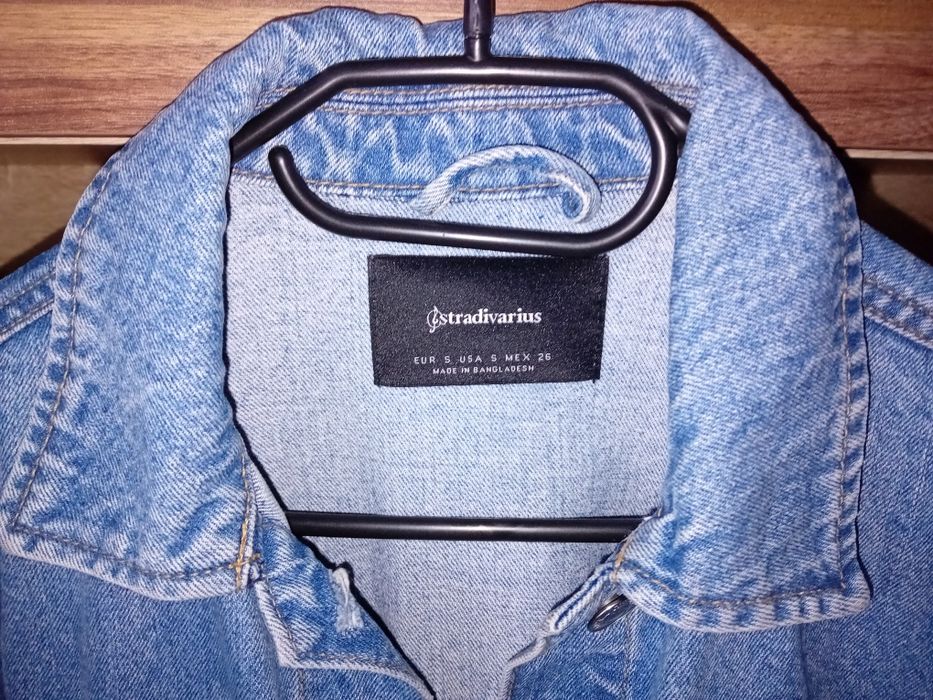 Kurtka jeansowa damska Stradivarius