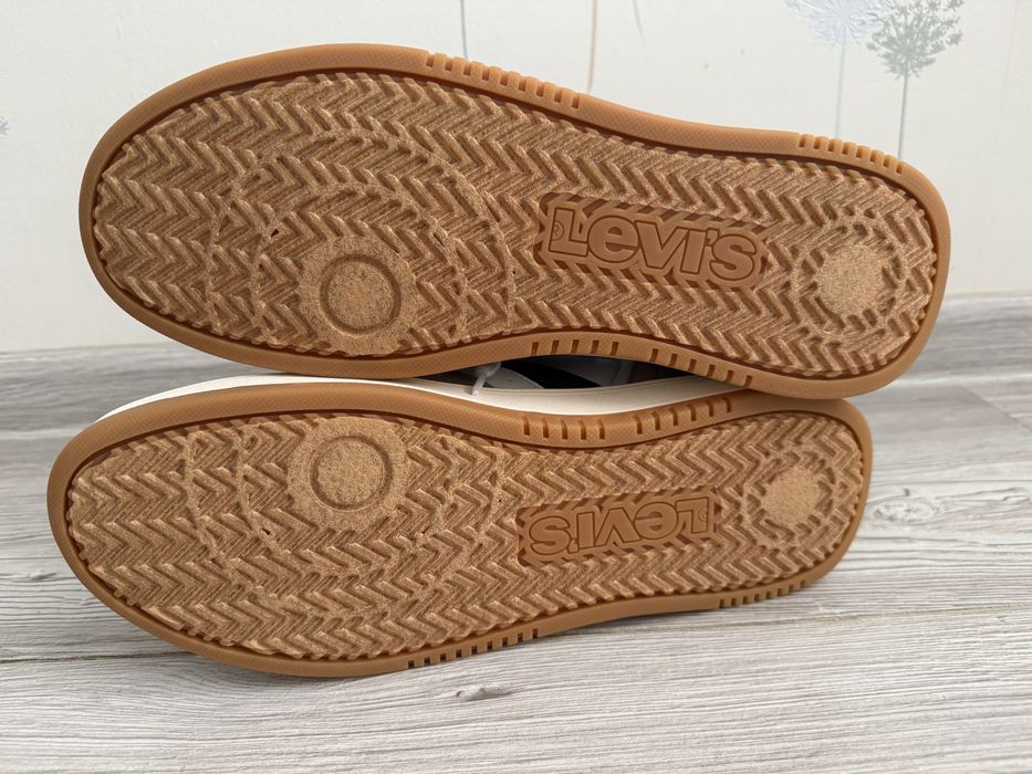 Кросівки Levis чоловічі