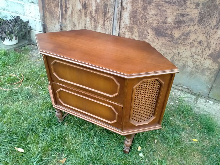 Radio z gramofonów zabytkowe, Grundig Regensburg