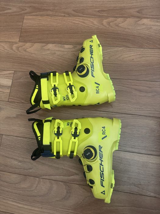 wyczynowe buty narciarskie Fischer RC4 130 MV BOA