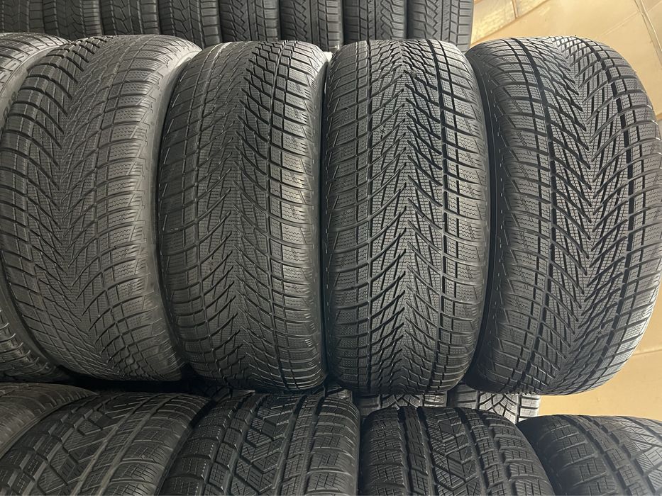 255/45/19 R19 Goodyear Ultra Grip Perfomance 3 4шт зима