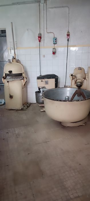 Lote  de Equipamento Industrial de Padaria e Pastelaria