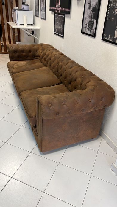Sofá de 3 lugares CHESTERFIELD em microfibra