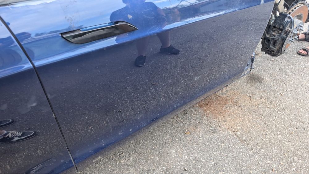 Дверь передня права Tesla S Plaid