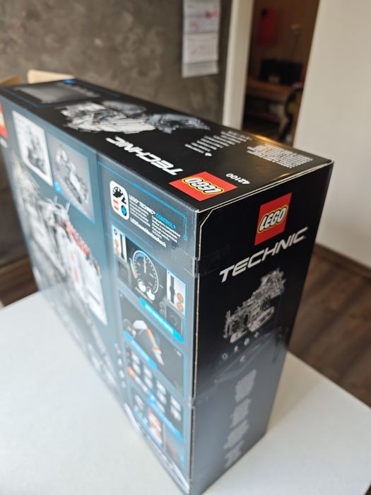 Sprzedam oryginalne klocki LEGO technic model koparka  Liberec