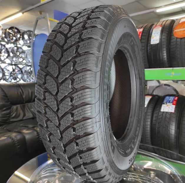 Купити зимові шини гуму резину покришки колеса 235/65 R16 C для бусів. Доставка, гарантія. Професійний підбір оптимальних шин під ваші умови.