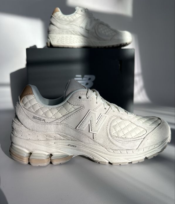 Чоловічі кросівки New Balance 2002(осінь-зима)