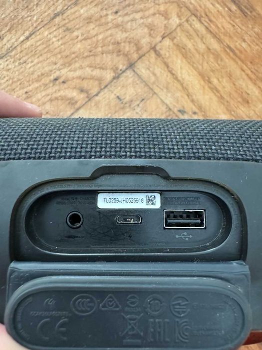 JBL Charge 3 — Para peças/reparação