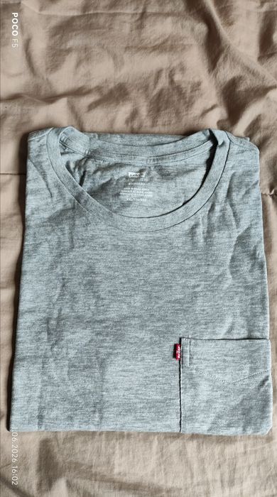 Levi's Classic szary t-shirt z kieszonką rozm XXL