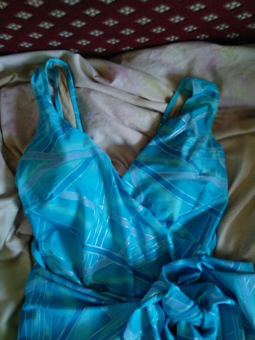 Суцільний купальник xl