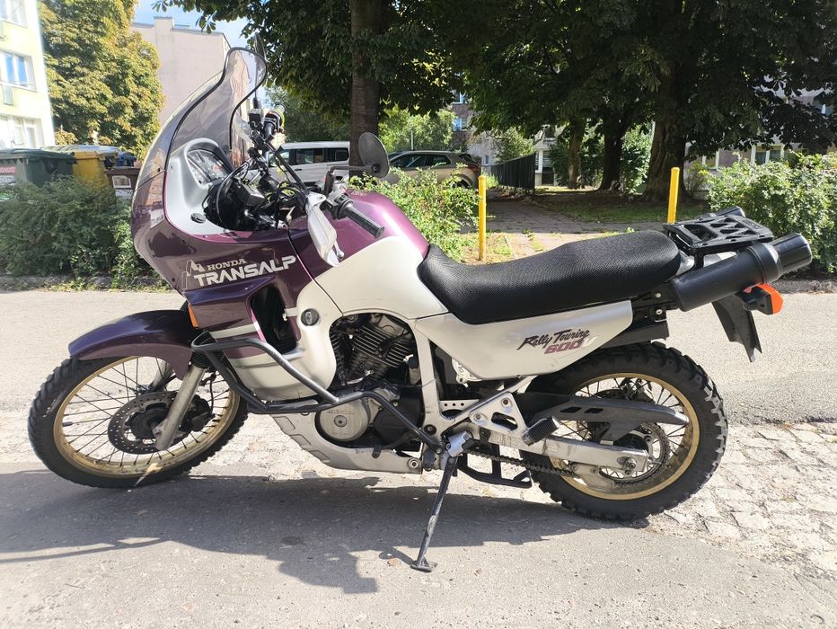 Honda Transalp 600V GRATIS kask