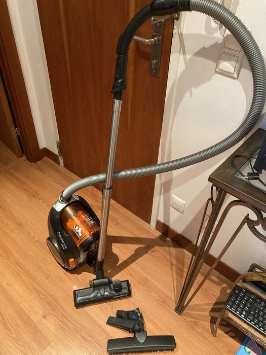 Rowenta 2000 w ciclonic  sistem