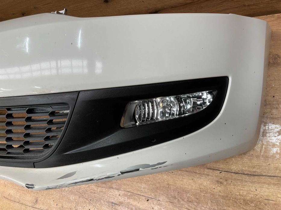Zderzak przedni Volkswagen Polo 6R kolor lb9a
