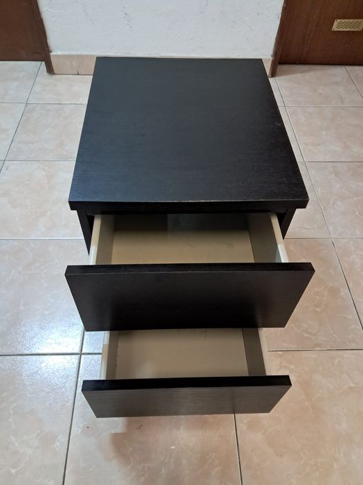Mesa de cabeceira Ikea Malm preta
