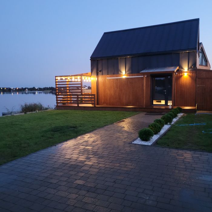 Domek nad jeziorem z własną plażą , sauna, jacuzzi