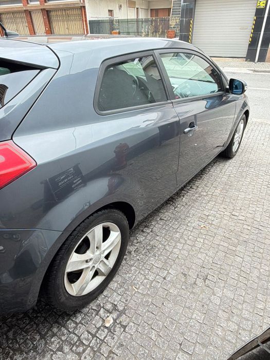 Kia ceed 1.4 2010