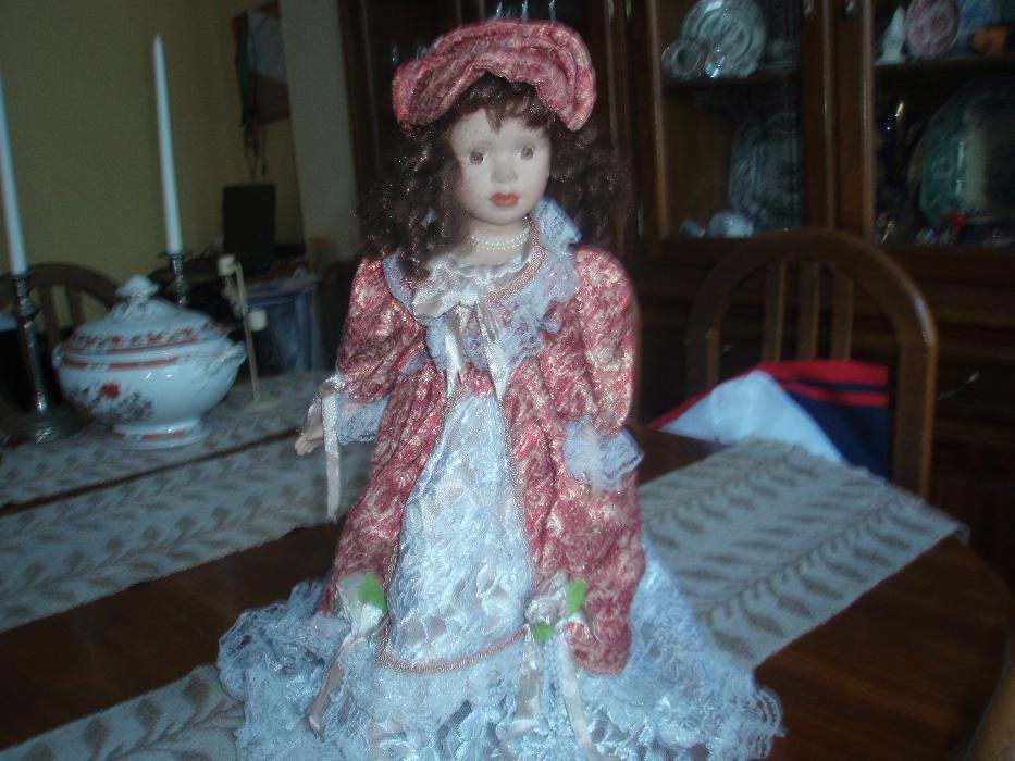 Bonecas de porcelana