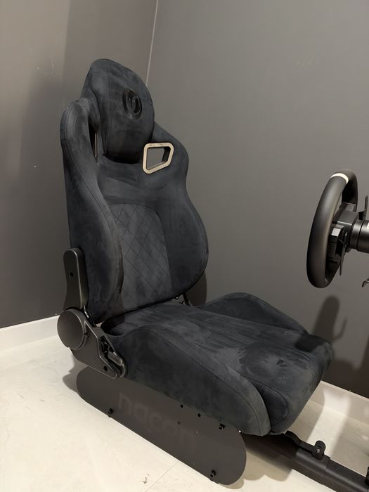 Kokpit Simracing Nacon Racing Seat RM2 Cobra Alcantara Edition