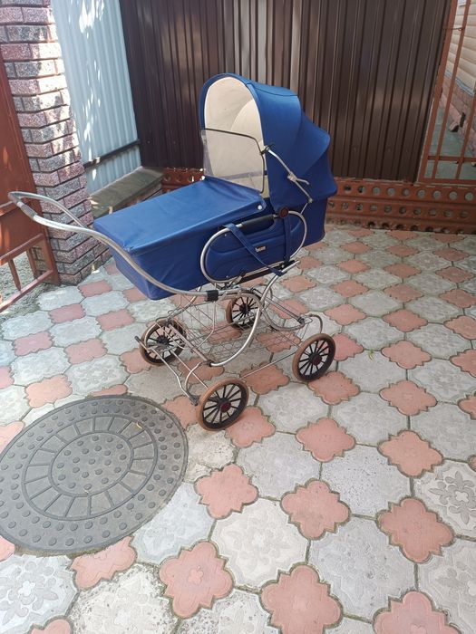 Продаю детскую коляску АИСТ времён СССР