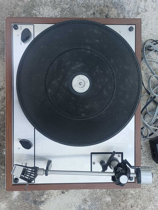 Gira Discos Thorens 165