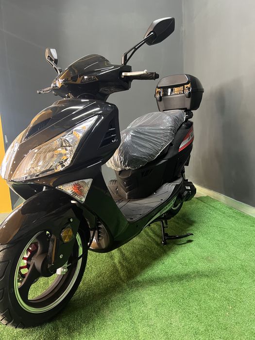 Скутер Spark SP150S-17R