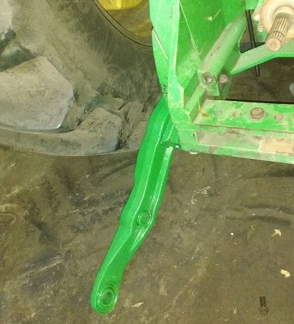 Ремонт нижніх ричагів навіски John Deere. Вся Украина