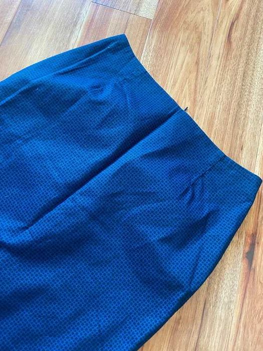 Xs s 34 36 tatuum olowkowa material spodnica midi do kolan lekka wzor