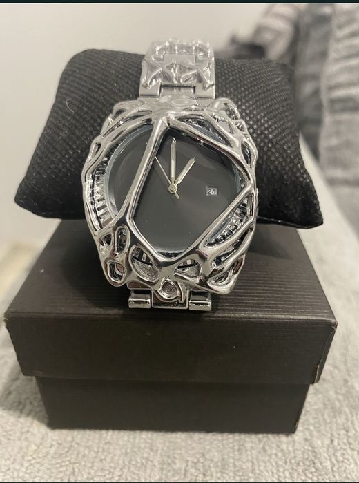 Годинник з колаборації Rolех х Аlabаster

• Абсолютно нові, неймовірна