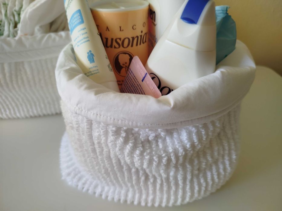 Cestos organizadores produtos higiene