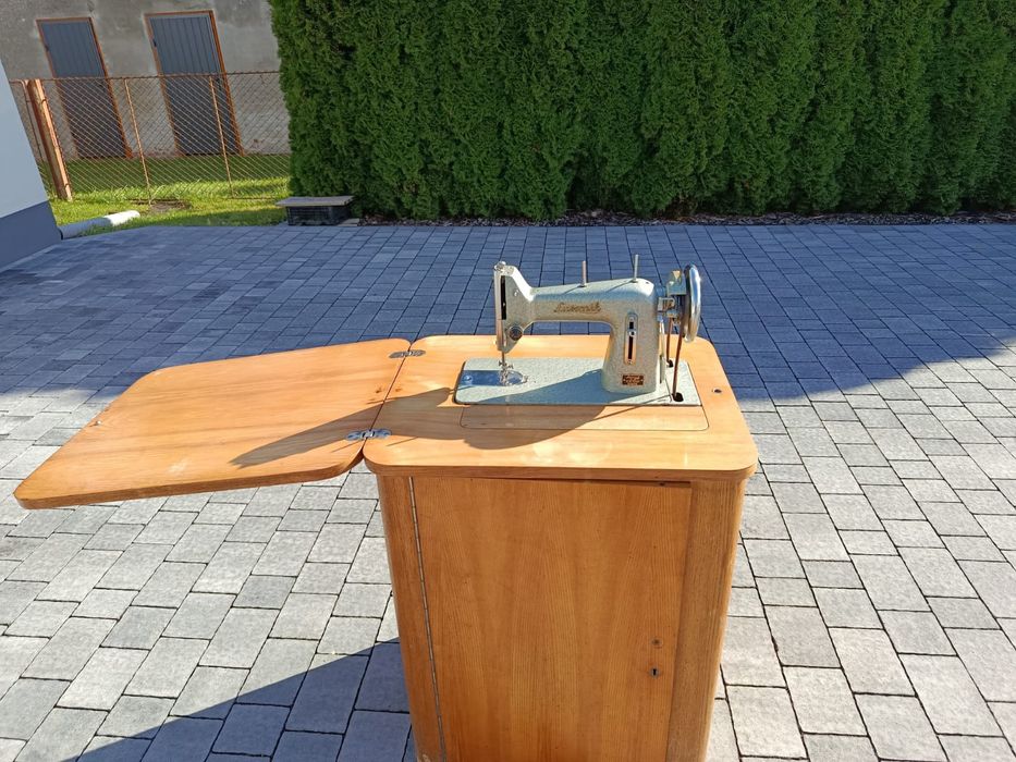 Maszyna do szycia Łucznik KL.82