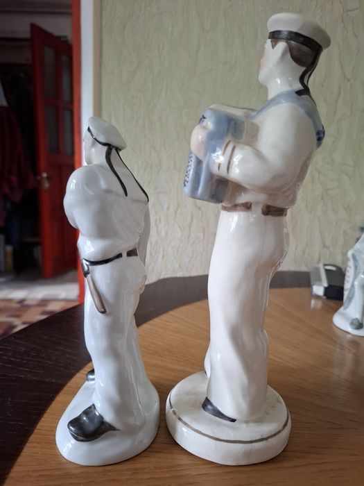 Фарфоровые статуэтки