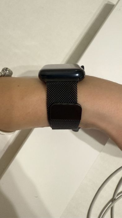 Продам годиник Appel