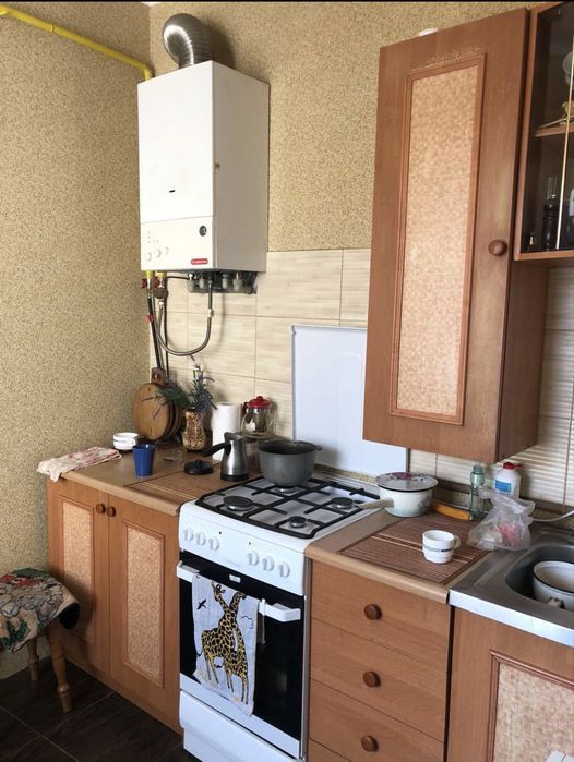 Продам трикімнатну квартиру ( частина будинку)