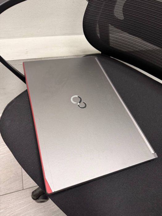 Ноут Fujitsu Lifebook
