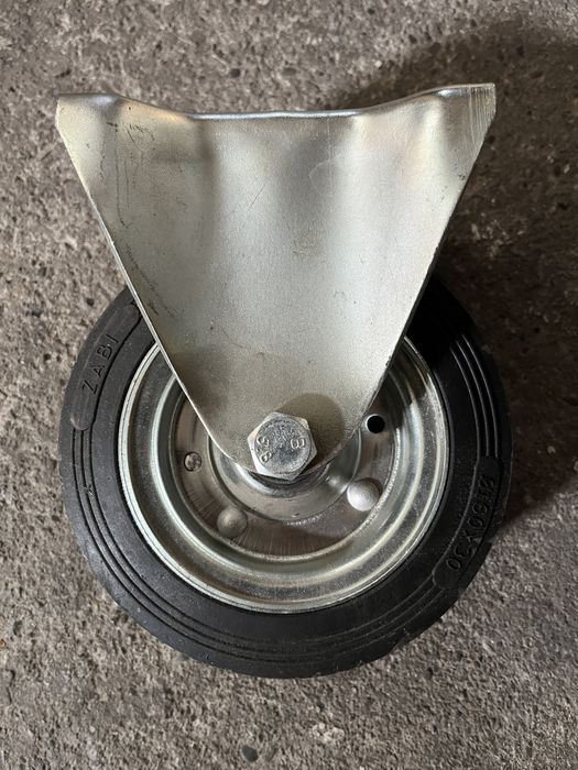 Koła metalowo-gumowe w obudowach stałych - Zabi 160x30 - 2 szt.