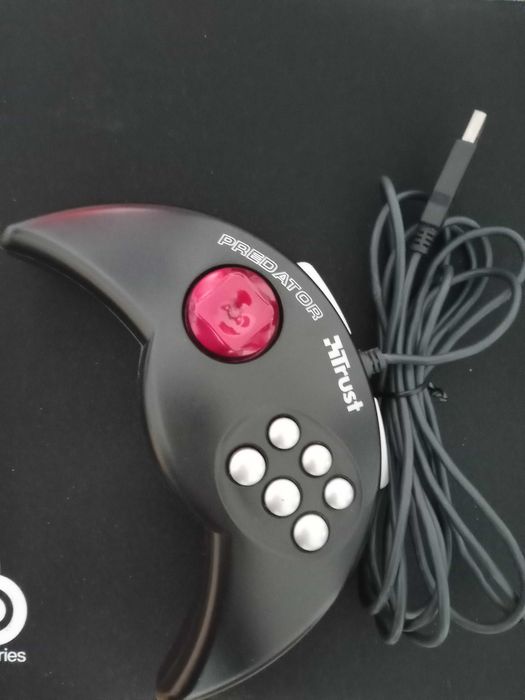 comando antigo para pc "Trust Predator"64575281090689121