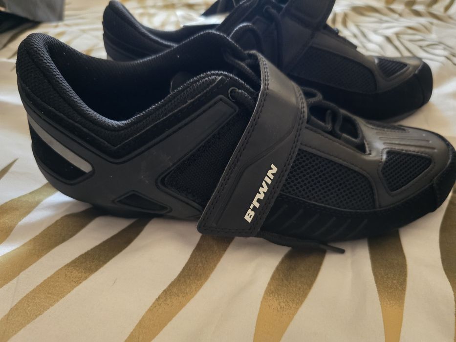 Sapatos de bicicleta FLR F-35 III — Novos na caixa (Tamanho 43)