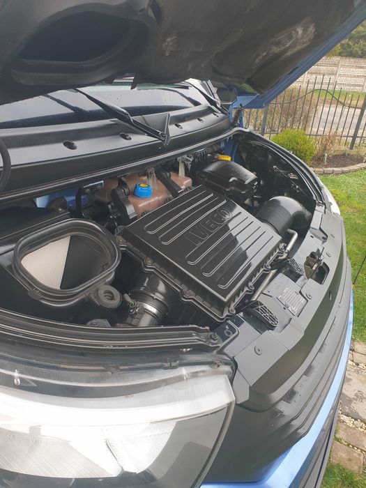 Iveco DAILI 35/180 Z fabrycznymi poduszkami. NOWYM NAJAZDEM STAN BDB