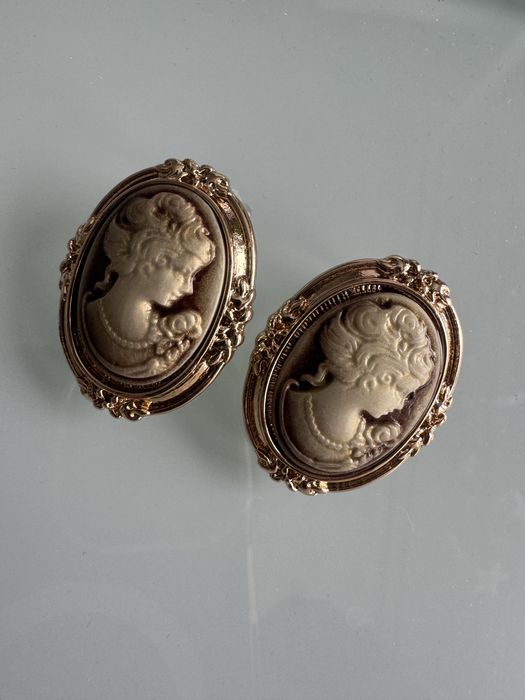 Kolczyki dama Kamea beżowe Vintage