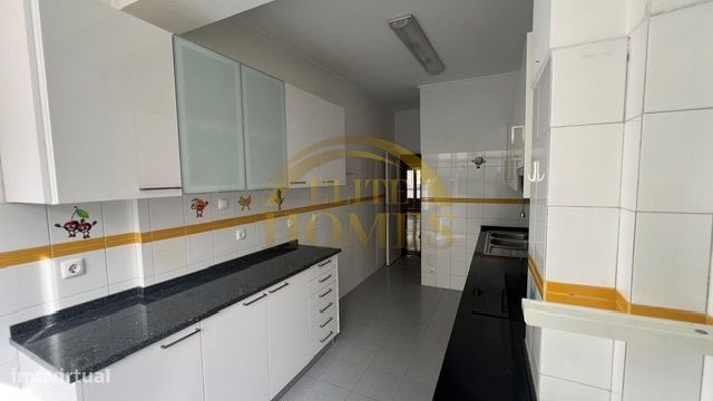Apartamento T2 em Oeiras.
