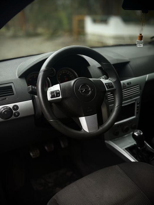 Opel Astra H GTC 1.7 125 cv - Motor ISUZU