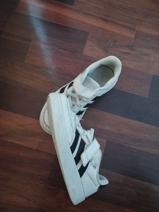 Tênis adidas número 30