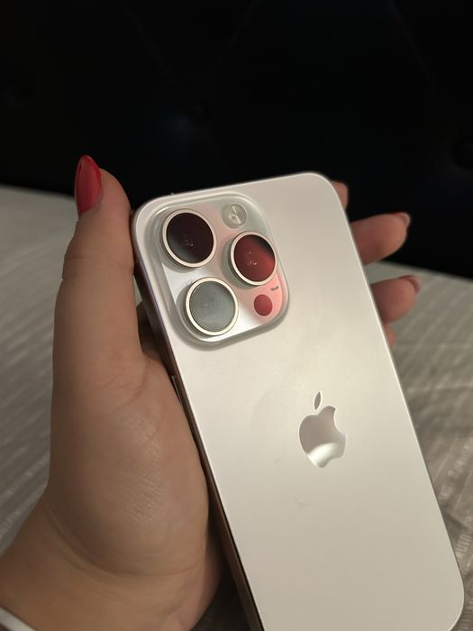 Iphone 15 pro max como novo