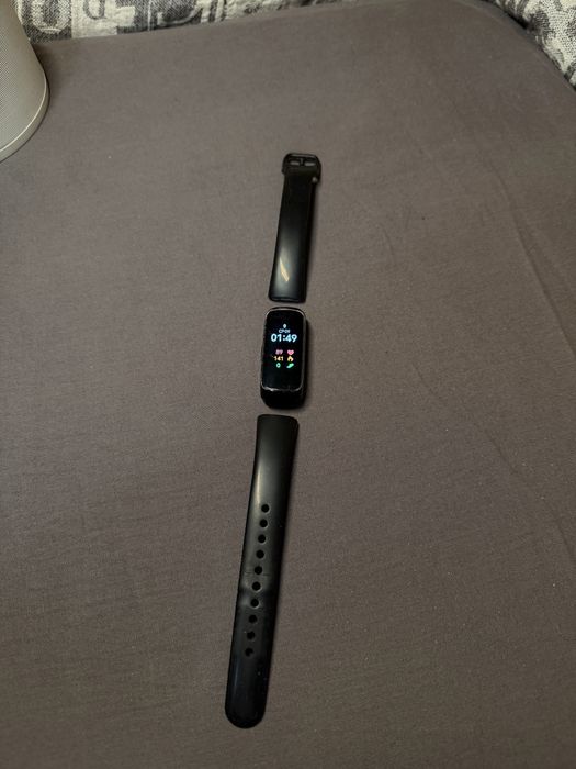 Фітнес-браслет Samsung Galaxy Fit
