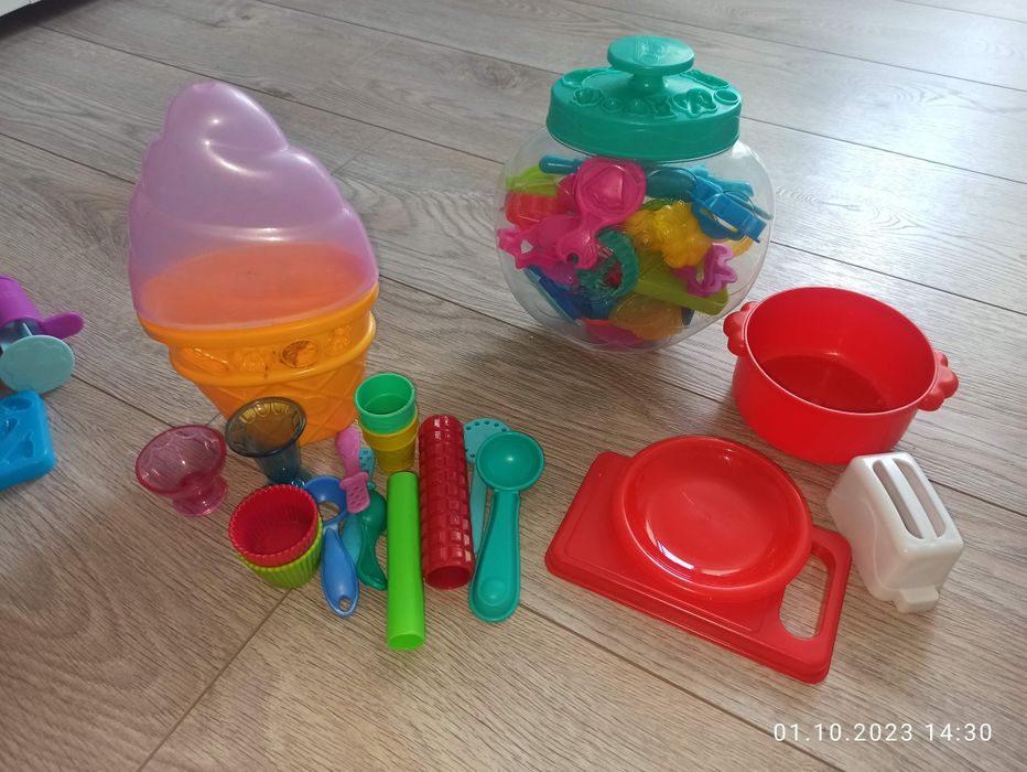 Распродажа игрушек треки, машинки, плей до, конструкторы