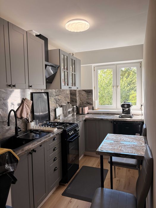 | Pokój na żoliborzu | 19,4m2 | Idealny dla studentki | własny balkon | blisko centrum |