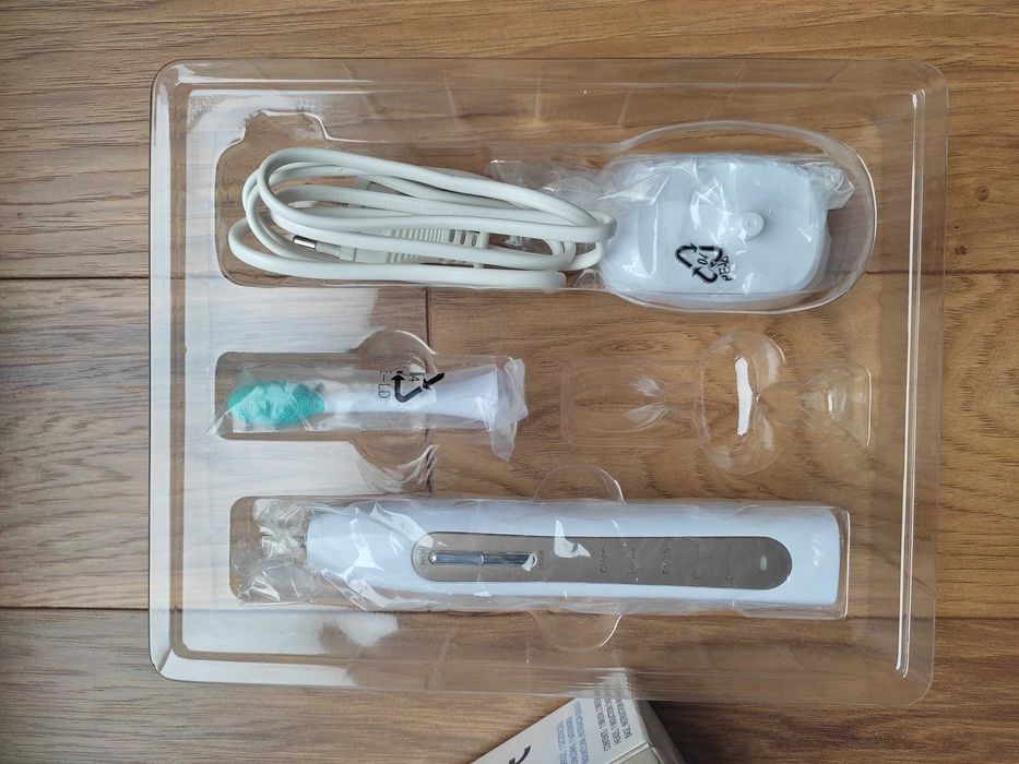 Szczoteczka soniczna do zębów Vitammy Platinum